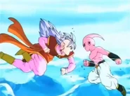Pequeño Buu luchando con la Kaio-shin del Oeste en los glaciares.
