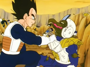 El soldado de siendo interrogado por Vegeta