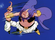 Intentando golpear a Kid buu, el cual no lo consigue