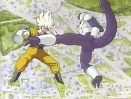 Guerrero Fantasma de Coora pelea contra Goku.