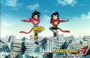 ImagesCANKH7ZW.jpg (11 kB) Demostración de Goku y Vegeta Super Saiyan 4 haciendo la fusión.