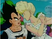 Bikini coqueta frente a Vegeta