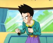 Goten al teléfono con Hiroko