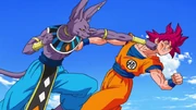Beerus colpisce Goku Super Saiyan God.