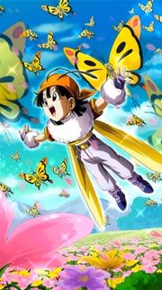 Wings spread out to the Cosmo Pan (GT - Honey) LR
