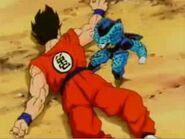 Cell Jr. dándole una tremenda paliza a Yamcha