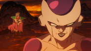 Freezer cuestionándole a Paragus el límite de las capacidades de Broly.