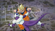 Goku y Coola peleando en el aire.