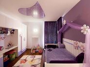 Mansion-bedrooms-for-girls-travertine-wall-mirrors-lamp-sets