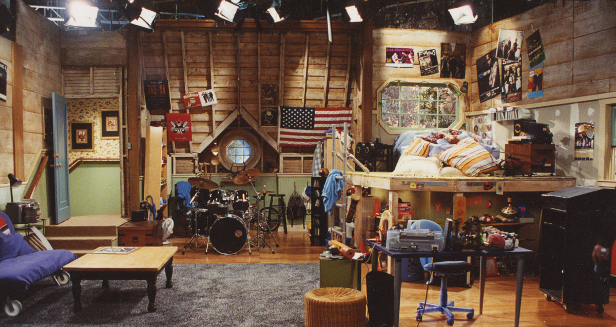 Drake And Josh Living Room Scene