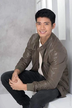 Mikael Daez