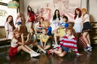 CosmicGirls08.jpg (103 kB)