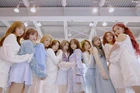 Cosmic Girls15.jpg (535 kB)