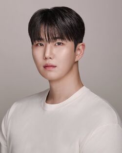 Lee Dae Young 1