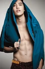 88-celebritymanofstyle-01-index.jpg (28 kB)