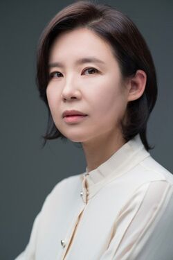 Lee Ji Hyun (1972)2