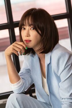 Kang Ye Won55