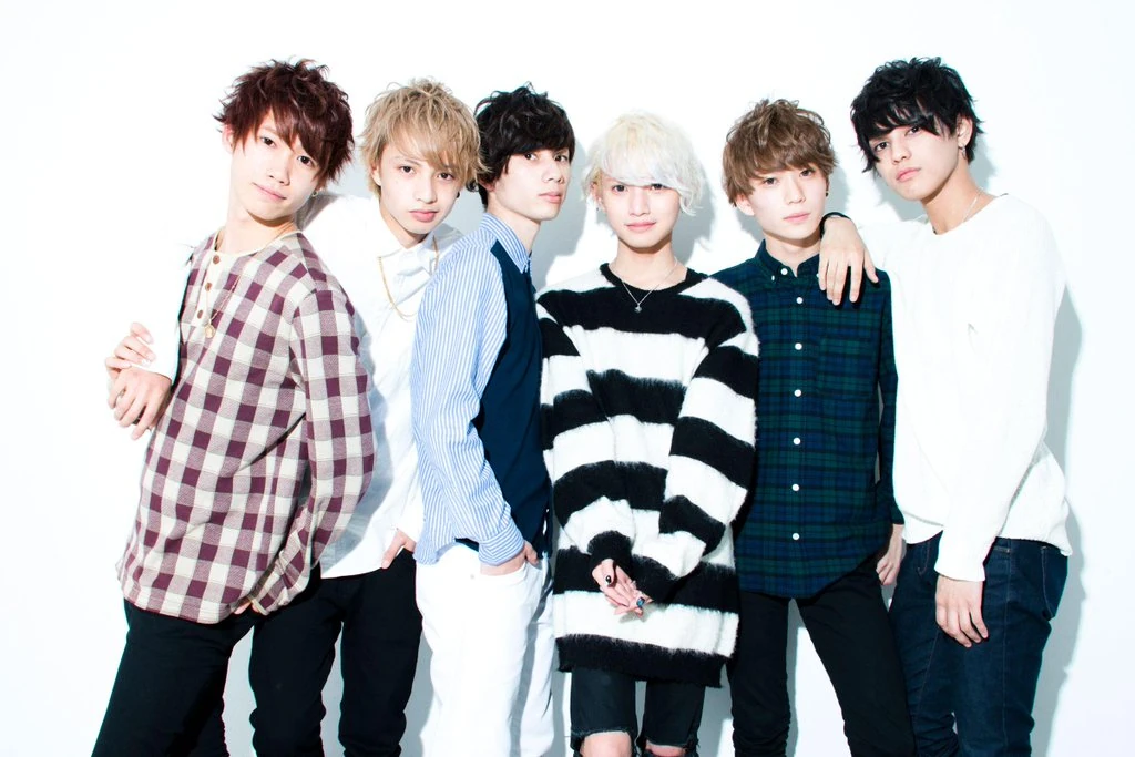 Группа кросс. Frame for word. X border. Бордер легенд игра. X border.