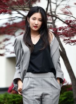 Son Ji Hyun43