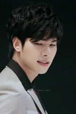 Max Nattapol Diloknawarit.png (1.04 MB)