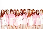 CosmicGirls01.jpg (228 kB)