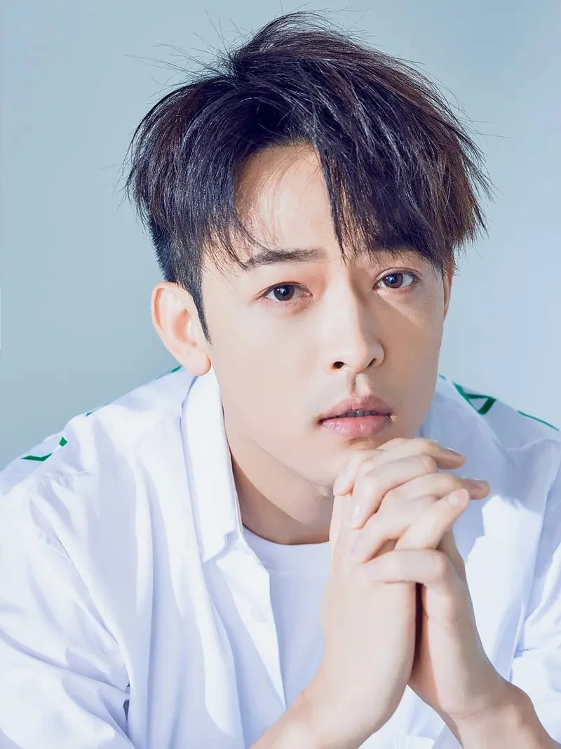 Ан-12 транспортный самолёт. Китайский самолет ma60. Ан ма. Тайский актер мью суппасит. Ан 12 вмф.