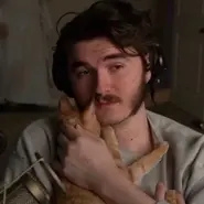 Jschlatt and Jambo.webp (26 KB) Jschlatt cuddling Jambo