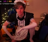 Fundymaid.png (54 kB) Fundy vestido de empregada