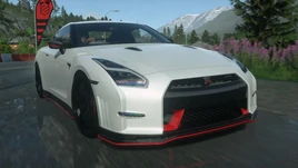 Nissan GT-R NISMO front