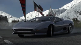 Jaguar XJ220 front