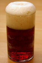 Diebels in Altbierglas.jpg