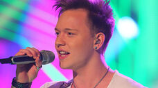 Dsds-2013-erwin-kintop-mit-dj-got-us-fallin-in-love-again-von-usher-feat-pitbull.jpg