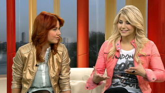 Dsds-2013-beatrice-egli-und-lisa-wohlgemuth-freuen-sich-aufs-finale.jpg