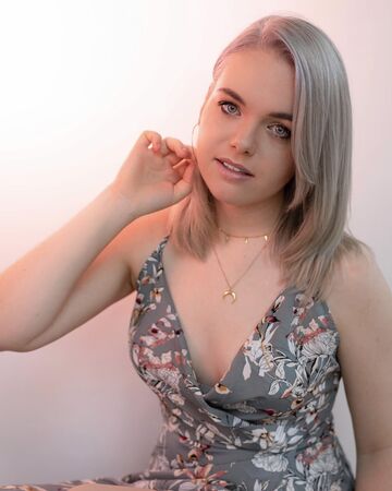 Amanda Lee Dubbing Wikia Fandom Asmr top 5 this time a female asmr edition featuring holly earl and a very. amanda lee dubbing wikia fandom