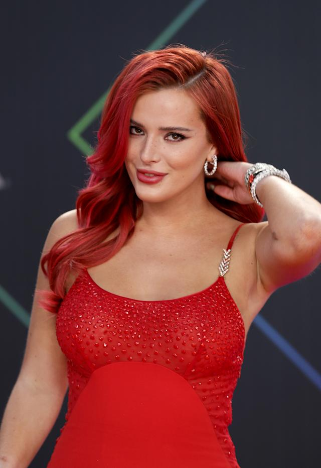 https://static.wikia.nocookie.net/dubbing9585/images/a/af/Bella_Thorne.png/revision/latest?cb=20220926080615