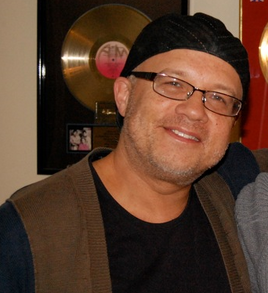 Russell Velázquez