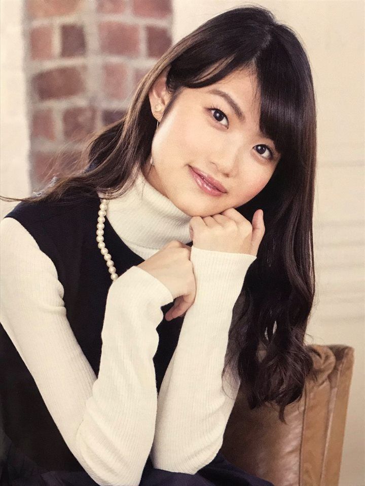 Saori Hayami (29 de Maio de 1991), Artista