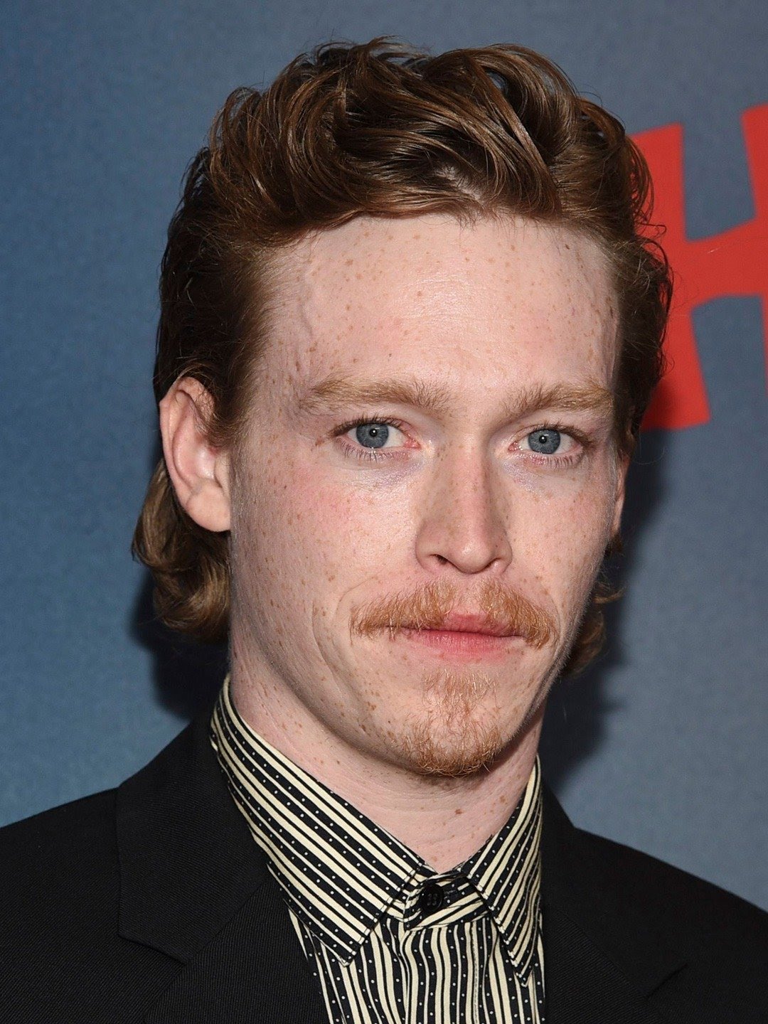 Caleb Landry Jones Dublapédia Fandom