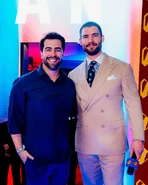 Dublador do Kal-El / Clark Kent / Superman, Diego Lima junto com o seu ator original David Corenswet.