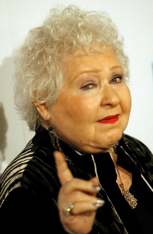 Estelle Harris | Dublapédia | Fandom