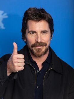 1200px-Christian Bale-7838