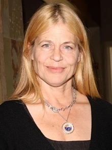 LINDA-HAMILTON-DEFIANC