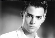 Jonathan-bennett-photo-4