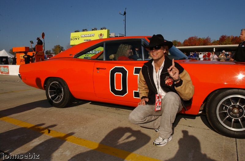 Dukes of Hazzard Car: The General Lee Charger