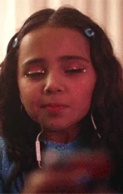 Siobhan WB.gif (1.08 MB)