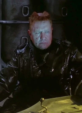 Ramón Menéndez as Kinet