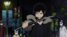 Izaya with his foldable kukri