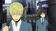 Shizuo au lycée avec Shinra.