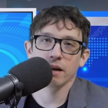 Подкаст лаб первый канал. Подкастлаб первый канал. Подкаст лаб сон в руку. Подкаст лаб. Окунева подкаст лаб.