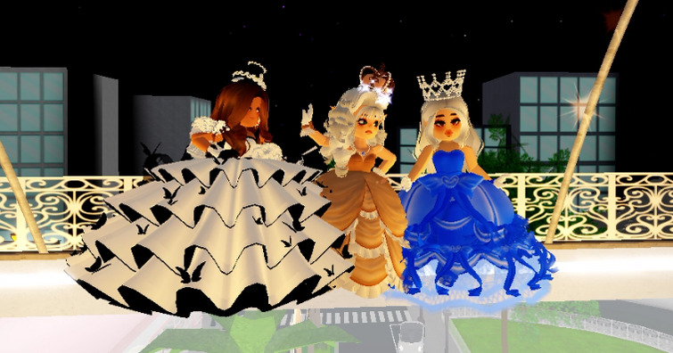 Moonlight square cafe photoshoot (also posted to royale high wiki) :  r/RoyaleHigh_Roblox